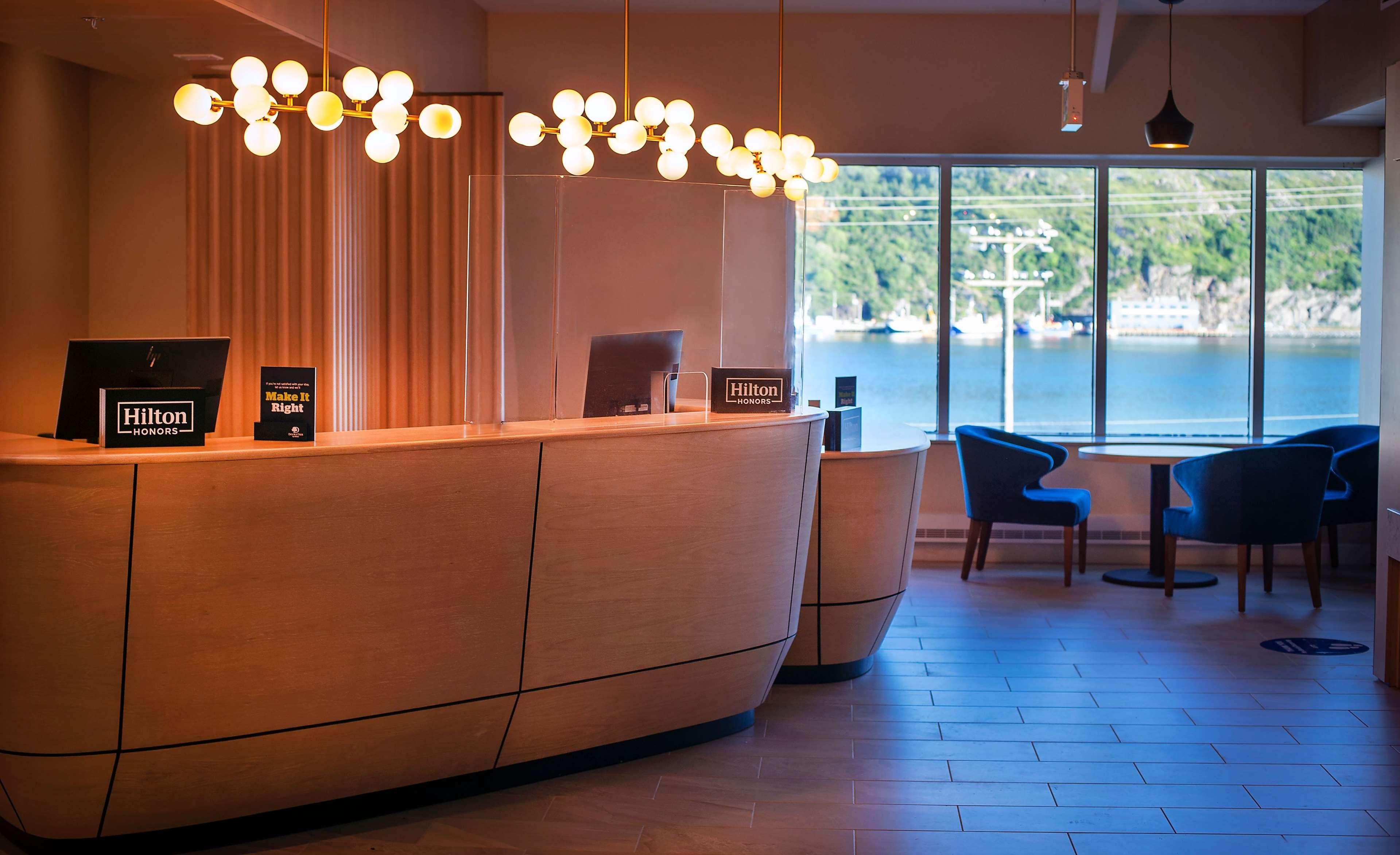 ホテル Doubletree By Hilton St. John'S Harbourview エクステリア 写真