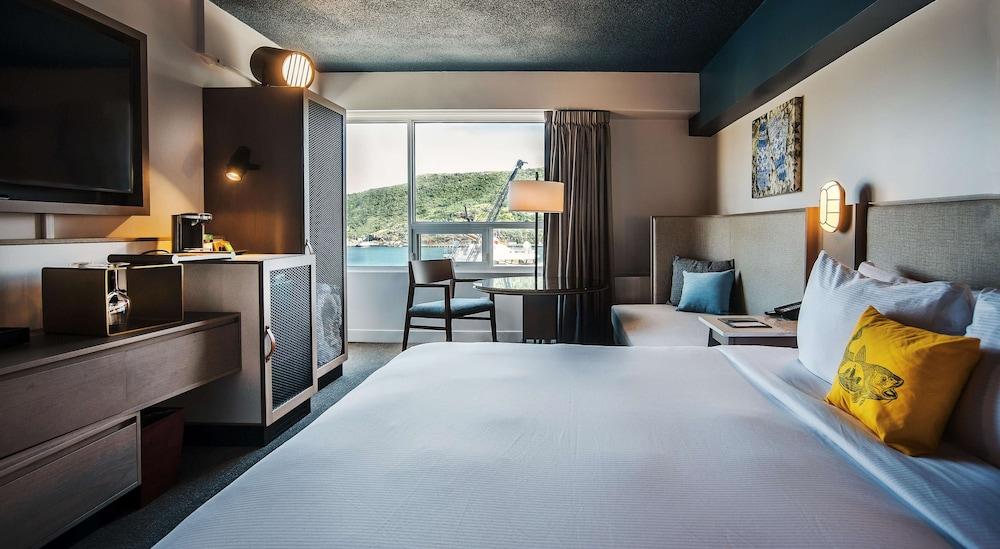 ホテル Doubletree By Hilton St. John'S Harbourview エクステリア 写真