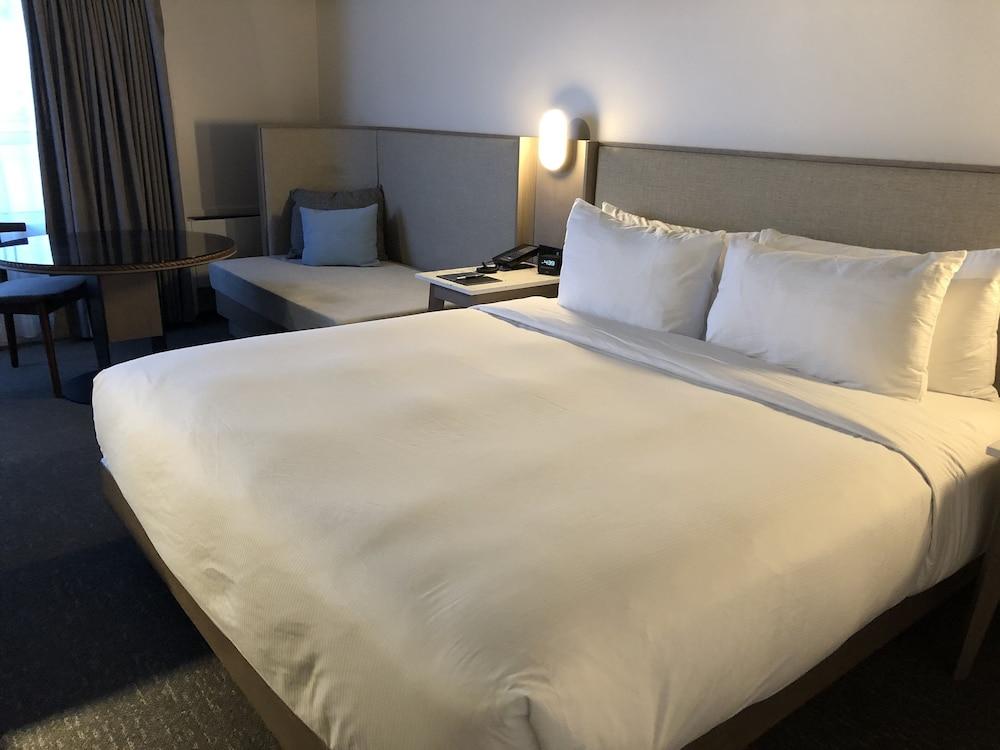 ホテル Doubletree By Hilton St. John'S Harbourview エクステリア 写真