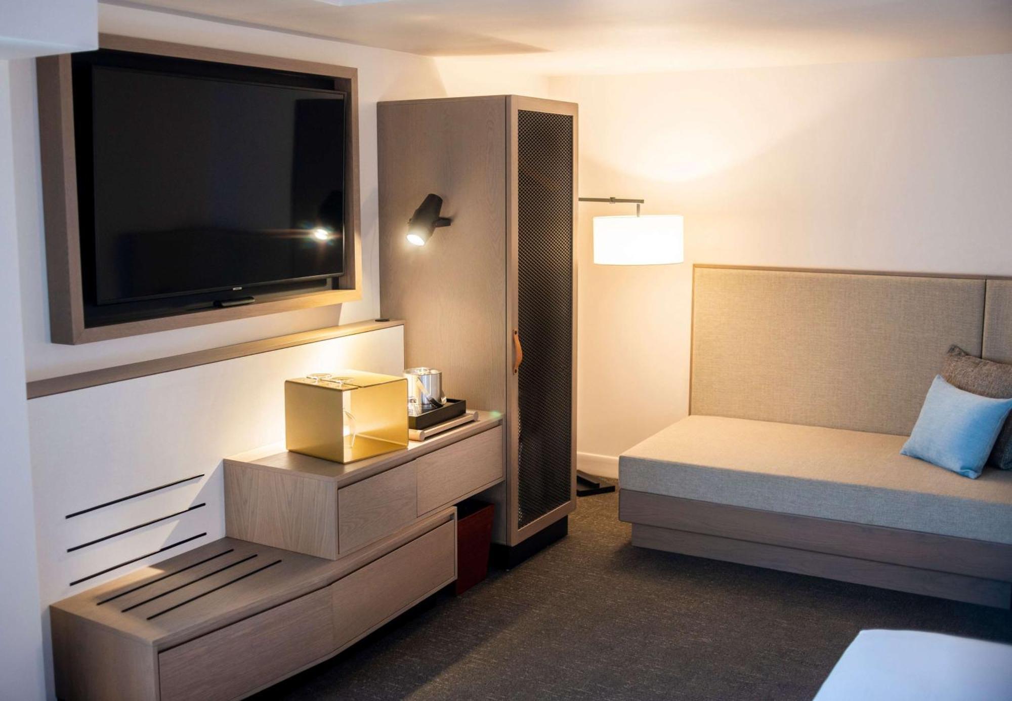 ホテル Doubletree By Hilton St. John'S Harbourview エクステリア 写真